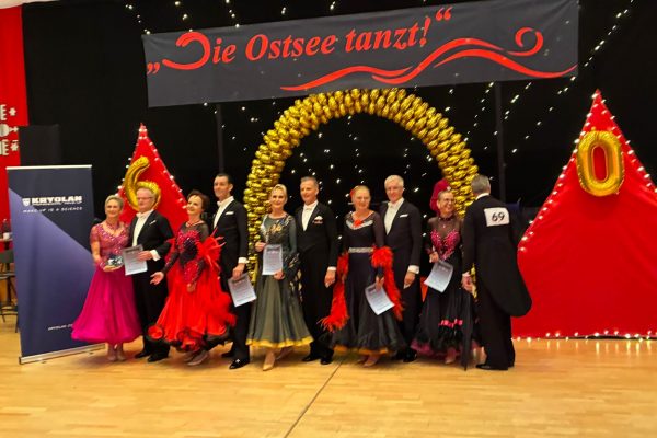 Die Ostsee tanzt – Christine und Werner Bücklein auf dem Siegertreppchen